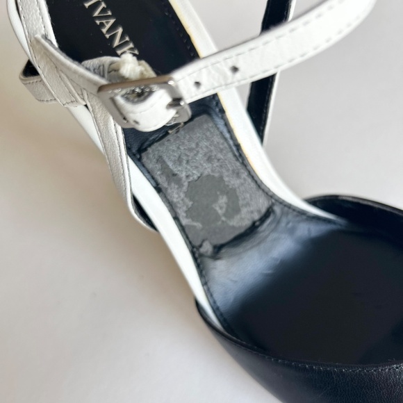 Ivanka Trump Itgeava Black White Leather Point Toe Heeled Slingbacks size 7.5 - Picture 13 of 16